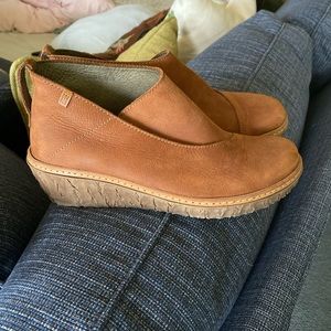 El Naturalista Leather Bootie